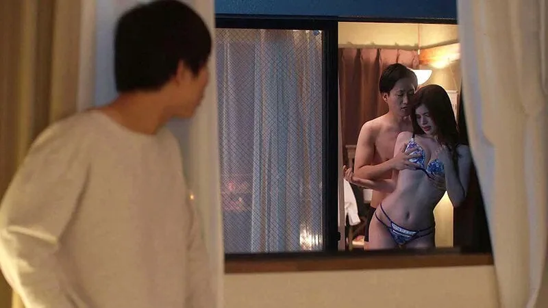 Nhìn chị hàng xóm nắc hàng đêm