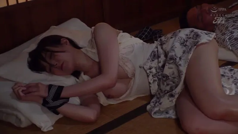 Xin người chồng đi làm ăn với cấp trên, nữ nhân viên rơi vào kế hoạch của ông quản lý biến thái