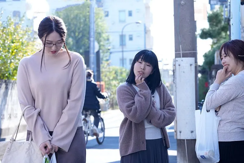 Trả thù mấy mụ nhà sát bên thường xuyên nói xấu bằng cách “cướp ông chồng ả ta”