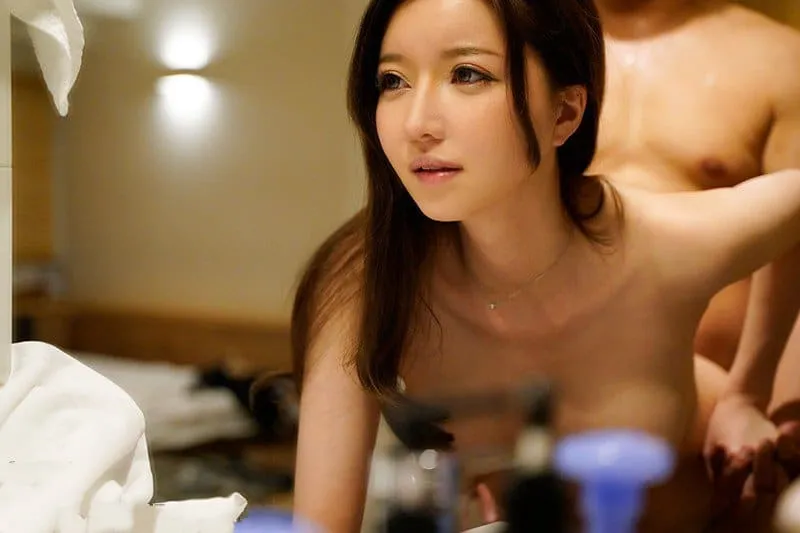 Nữ tiếp viên hàng không và chuyện trả thù gã chồng cắm sừng mình