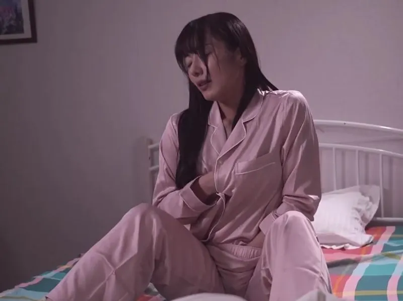 Thủ dâm hàng đêm vì chồng yêu bỏ bê, bà xã quyết định tìm đến ứng dụng hèn hò