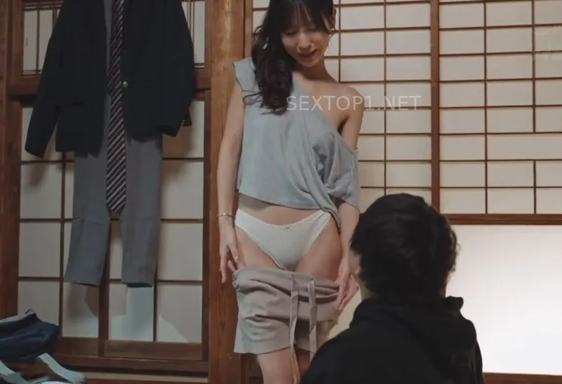 Về quê chăm sóc bố người chồng, vợ của anh trai tìm đến cậu em người chồng vì dâm dục lâu ngày